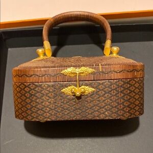 Elegant vintage Brown Woven Handbag